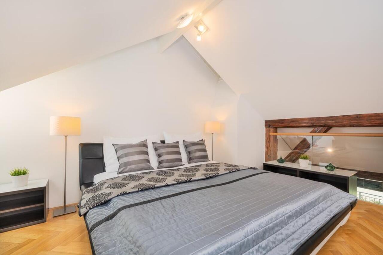 Old Town Square Premium Residence Praha Bagian luar foto